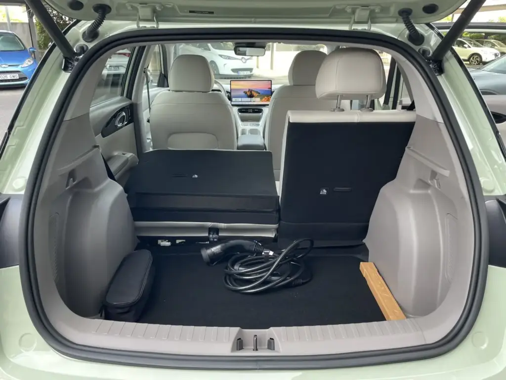Primer contacto con el Geely E2: el coche más vendido de China a la conquista de Europa 2 Motor16 GEELY E2 8 Motor16