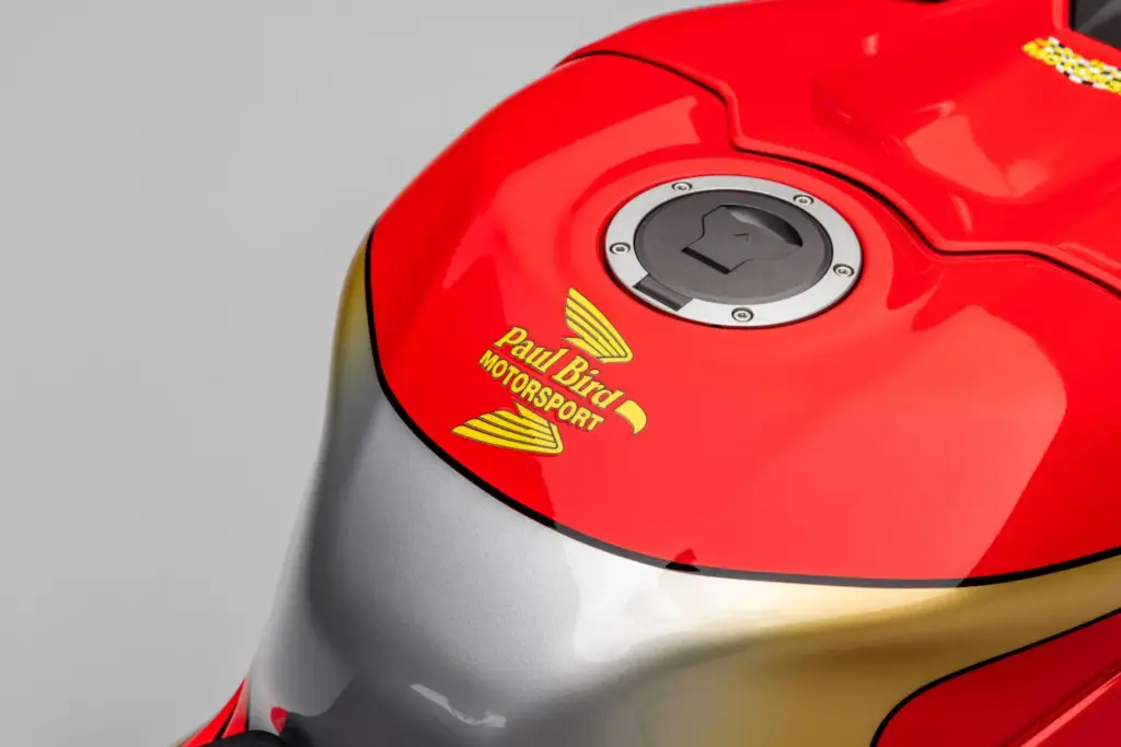 Honda CBR1000RR R Fireblade SP John McGuinness 30th Anniversary 10 Motor16