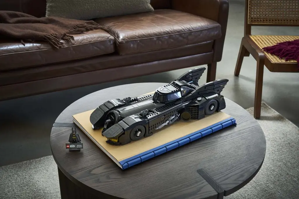 LEGO revive el Batmóvil de 'Batman Returns': 2.269 piezas, un botón secreto y el regreso del Batmissile 10 Motor16 LEGO Batmovil Batman Returns12 Motor16