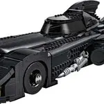 LEGO revive el Batmóvil de ‘Batman Returns’: 2.269 piezas, un botón secreto y el regreso del Batmissile