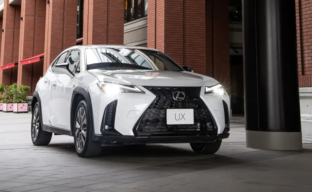 Lexus UX 300h F SPORT LEGEND: deportividad, tecnología, distinción y eficiencia 4 Motor16 LEXUS UX 300H F SPORT LEGEND 11 Motor16