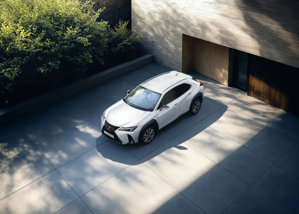Lexus UX 300h F SPORT LEGEND: deportividad, tecnología, distinción y eficiencia 9 Motor16 LEXUS UX 300H F SPORT LEGEND 5 Motor16