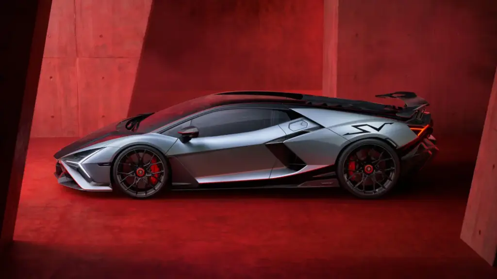 Lamborghini Revuelto SV 11 Motor16