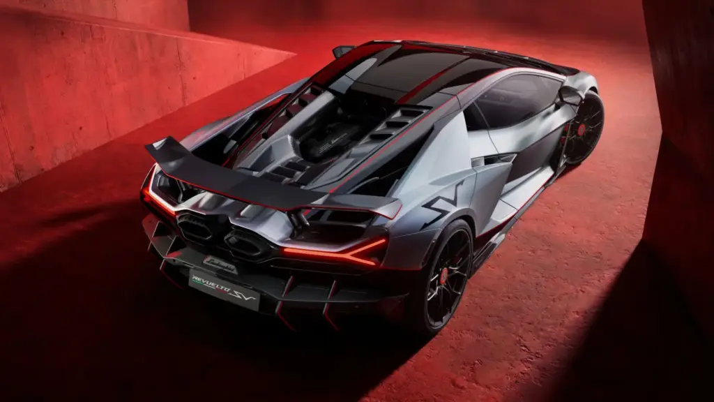 Lamborghini Revuelto SV 8 Motor16
