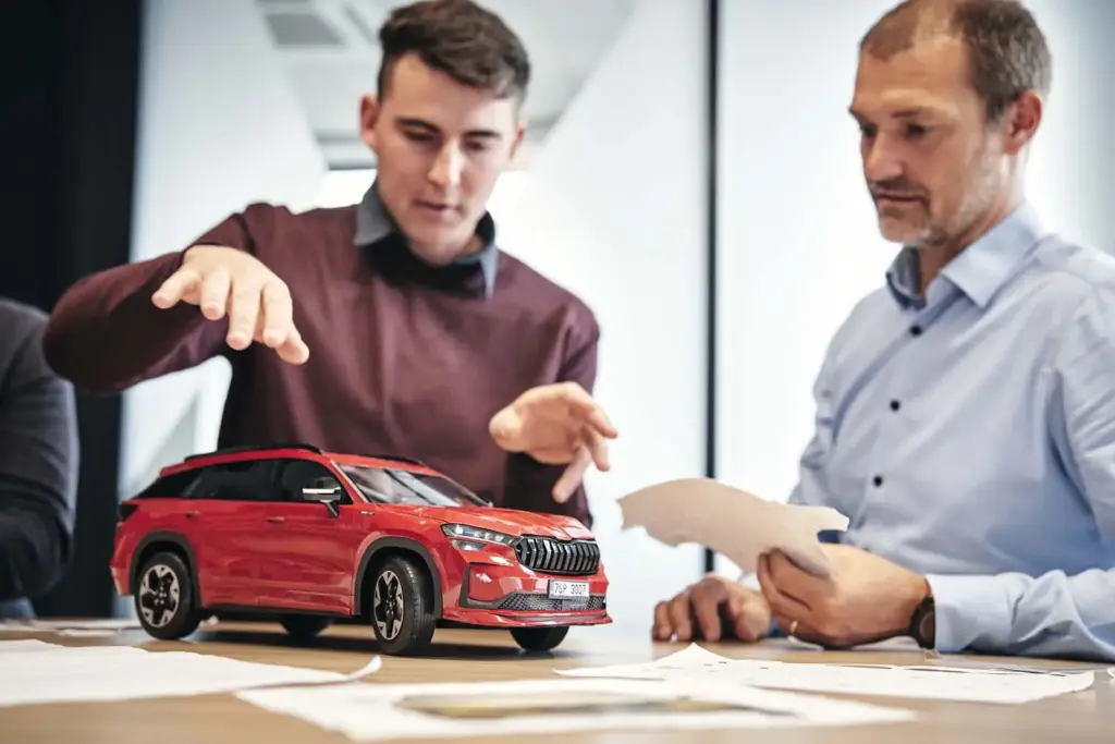 MAQUETA PAPEL SKODA KODIAQ Petr Seemann2 Motor16
