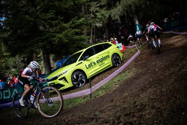 Škoda electrifica el Mundial de Ciclismo de Montaña en su segundo año como socio oficial del evento