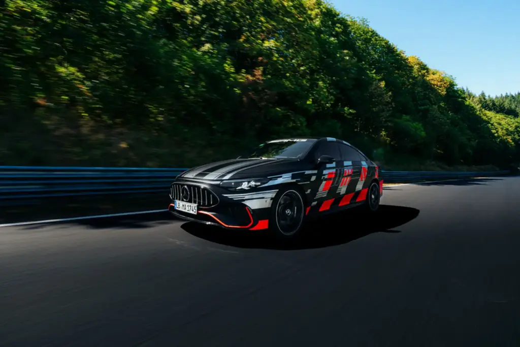 Mercedes-AMG CLA 45 4MATIC+: el eléctrico de 680 CV que conquista Nürburgring y redefine las berlinas deportivas 14 Motor16 Mercedes AMG CLA 45 10 Motor16
