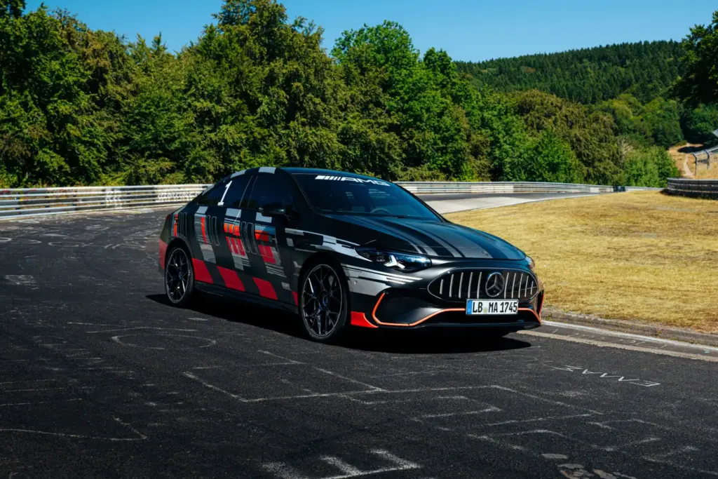 Mercedes-AMG CLA 45 4MATIC+: el eléctrico de 680 CV que conquista Nürburgring y redefine las berlinas deportivas 10 Motor16 Mercedes AMG CLA 45 6 Motor16