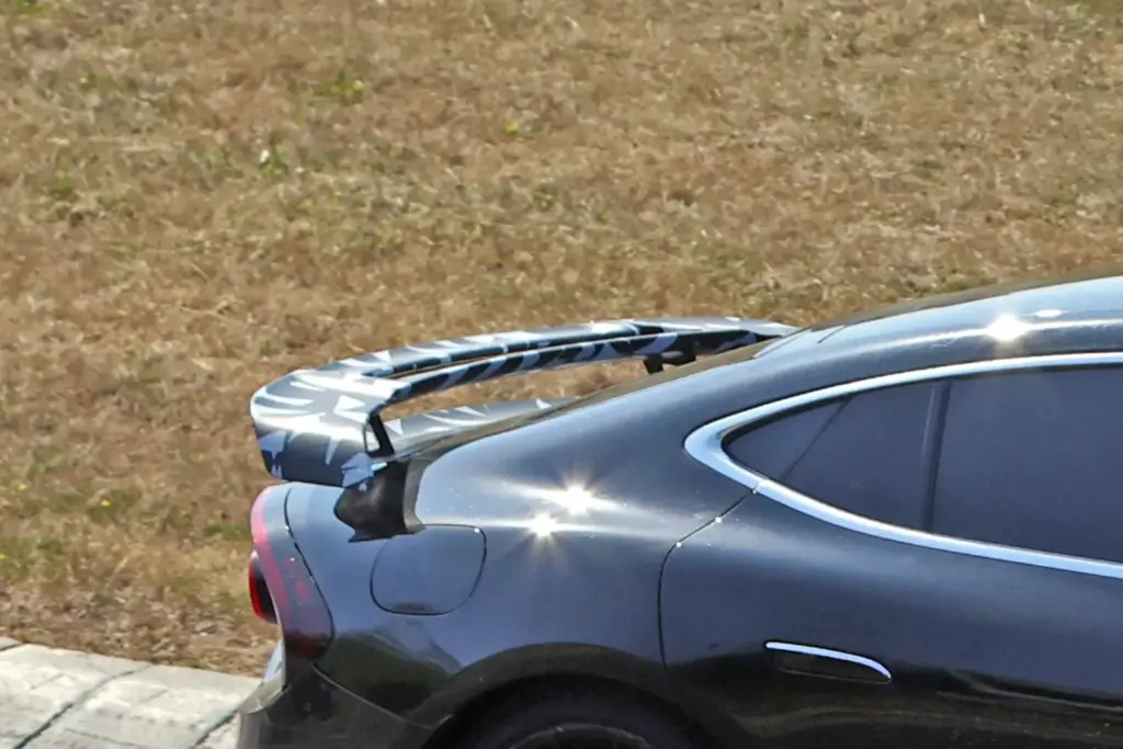Mercedes AMG GT 4 puertas 2027 14 Motor16