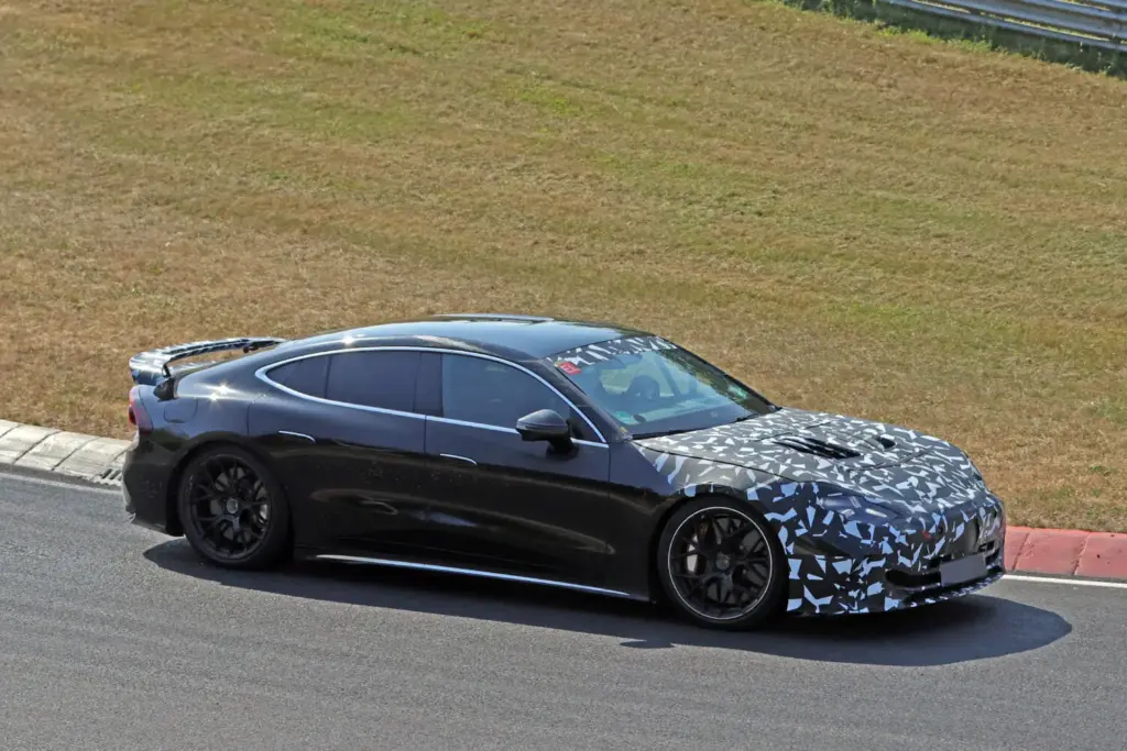 Mercedes AMG GT 4 puertas 2027 5 Motor16