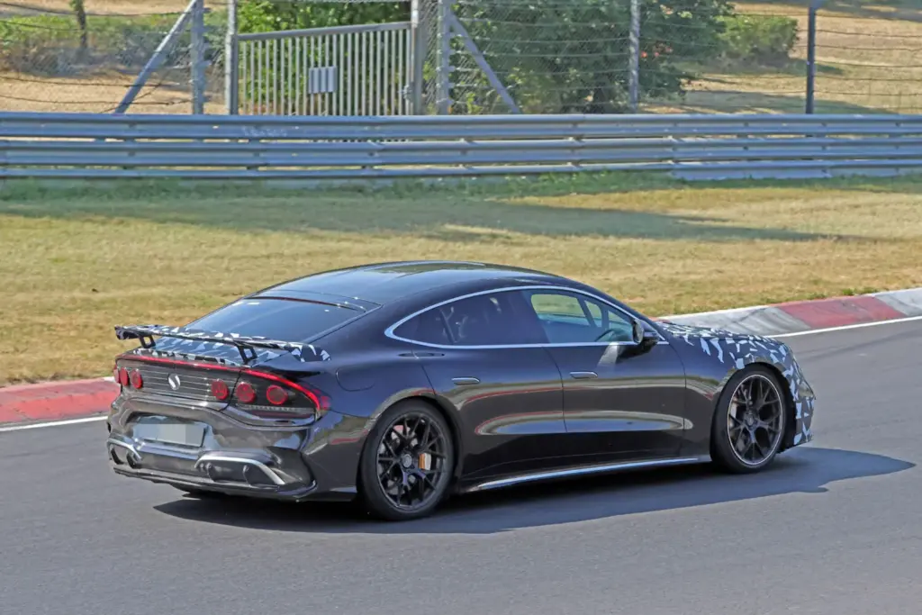 Mercedes AMG GT 4 puertas 2027 8 Motor16