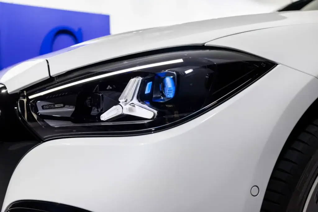 Nuevo Mercedes-Benz Clase C 2027: la actualización tecnológica más profunda de su historia 24 Motor16 Mercedes Clase C 2027 21 Motor16