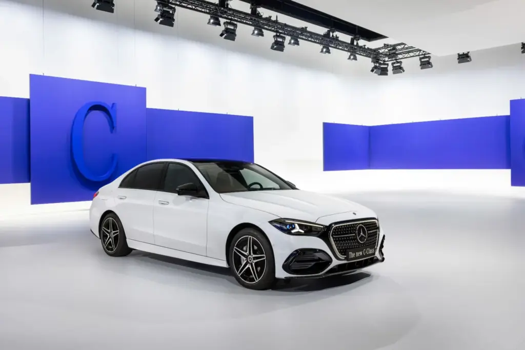 Nuevo Mercedes-Benz Clase C 2027: la actualización tecnológica más profunda de su historia 25 Motor16 Mercedes Clase C 2027 22 Motor16