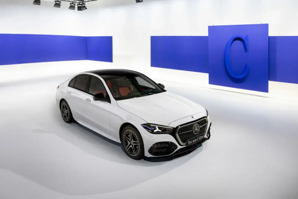 Nuevo Mercedes-Benz Clase C 2027: la actualización tecnológica más profunda de su historia 26 Motor16 Mercedes Clase C 2027 23 Motor16