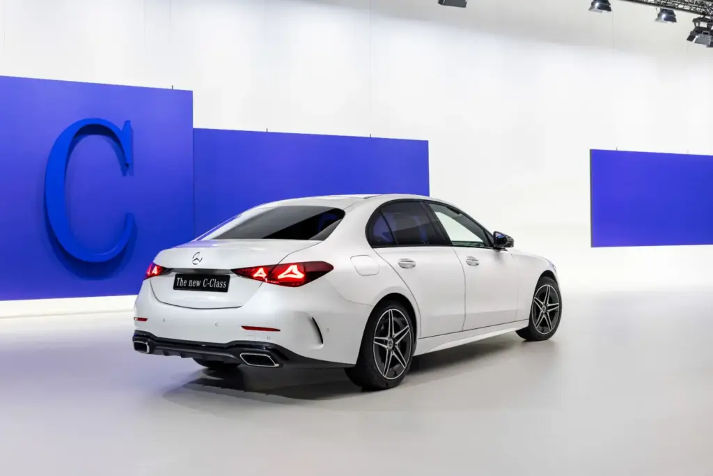 Nuevo Mercedes-Benz Clase C 2027: la actualización tecnológica más profunda de su historia 27 Motor16 Mercedes Clase C 2027 24 Motor16