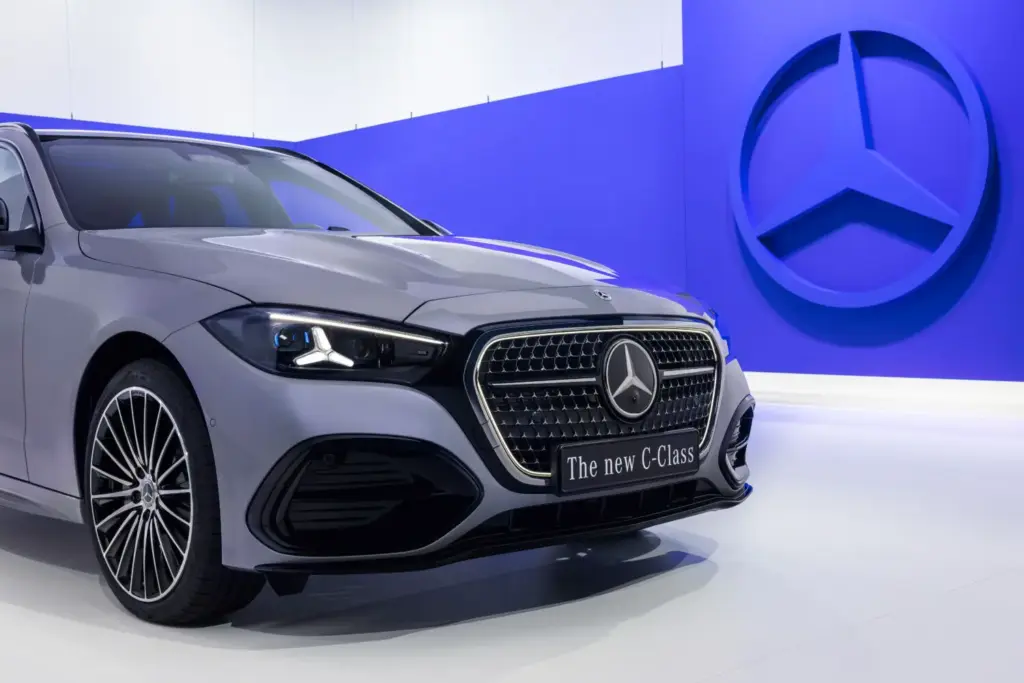 Nuevo Mercedes-Benz Clase C 2027: la actualización tecnológica más profunda de su historia 11 Motor16 Mercedes Clase C 2027 8 Motor16