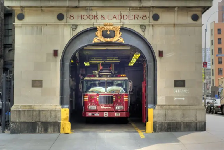 Camiones bomberos Nueva York: el deporte de arrancadas y escaleras a toda velocidad