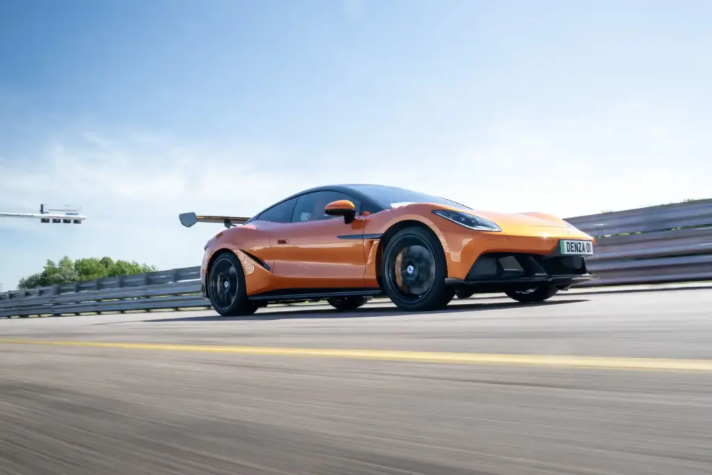 DENZA Z: así es la plataforma e³ que controla más de 1.600 CV gracias al empuje de tres motores eléctricos 2 Motor16 Plataforma e3 Denza 2 Motor16