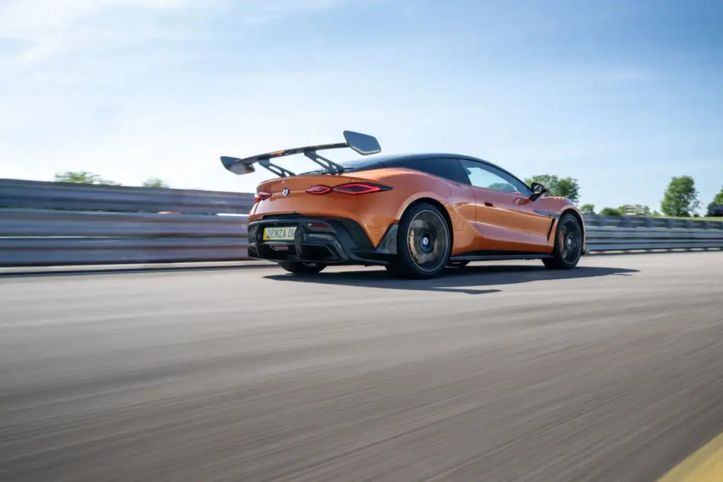 DENZA Z: así es la plataforma e³ que controla más de 1.600 CV gracias al empuje de tres motores eléctricos 7 Motor16 Plataforma e3 Denza 3 Motor16