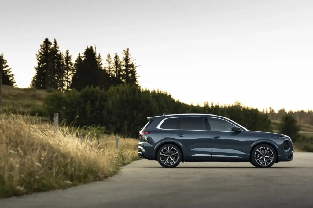 Primera prueba del nuevo Audi Q7: Más en todo 23 Motor16 Q7 1030 Motor16