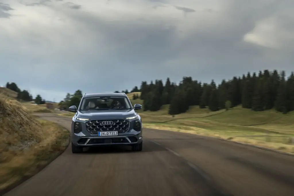 Primera prueba del nuevo Audi Q7: Más en todo 27 Motor16 Q7 1034 Motor16