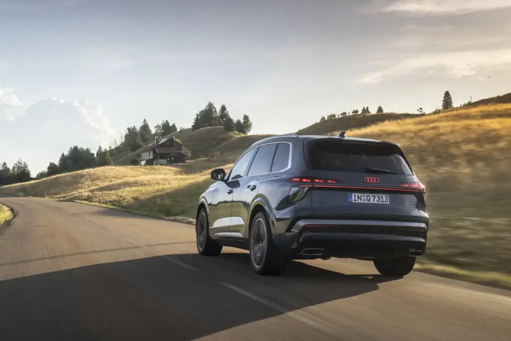 Primera prueba del nuevo Audi Q7: Más en todo 48 Motor16 Q7 1055 Motor16