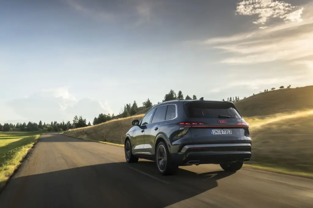 Primera prueba del nuevo Audi Q7: Más en todo 49 Motor16 Q7 1056 Motor16