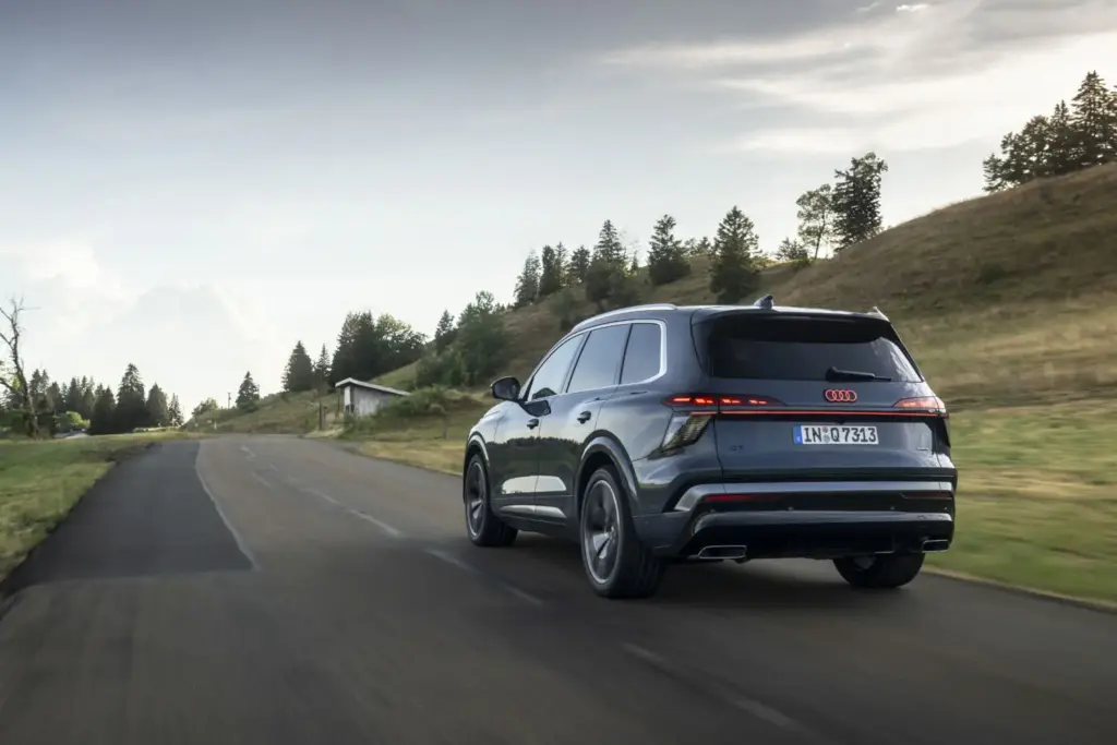 Primera prueba del nuevo Audi Q7: Más en todo 50 Motor16 Q7 1057 Motor16