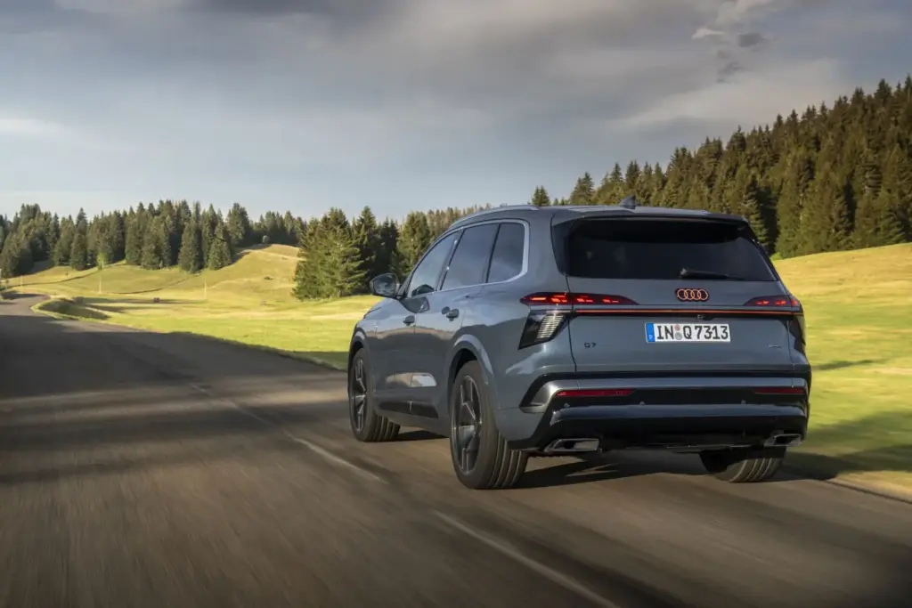 Primera prueba del nuevo Audi Q7: Más en todo 52 Motor16 Q7 1059 Motor16