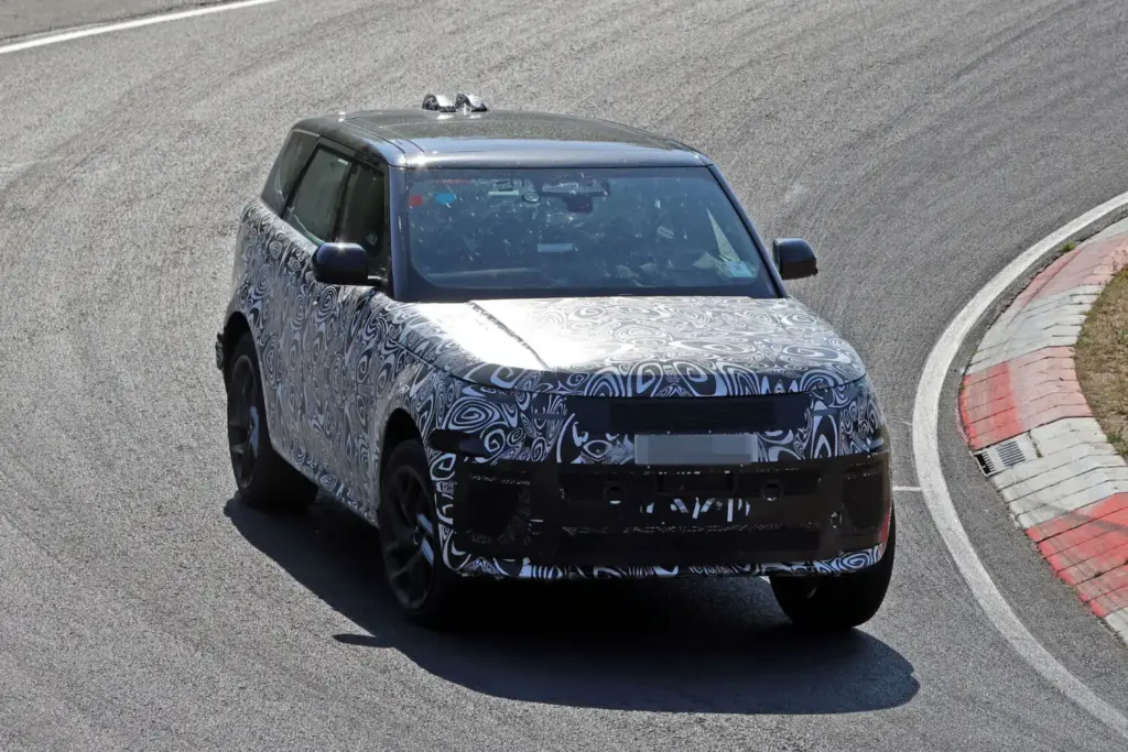 Range Rover Sport 2027 nurburgring espia 2 Motor16