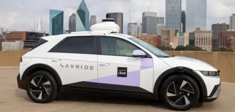 Robotaxis de Uber en Europa: Pony.ai llevará miles de coches autónomos a 4 ciudades