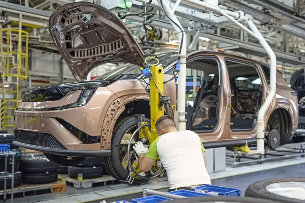 Arranca la producción del Škoda Peaq, el SUV eléctrico más grande y avanzado de la marca 7 Motor16 Skoda inicia la produccion del Peaq 4 Motor16