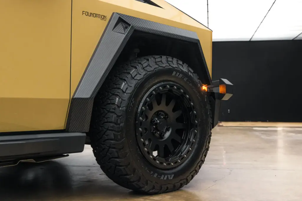 Tesla Cybertruck Performance Invincible 6 Motor16