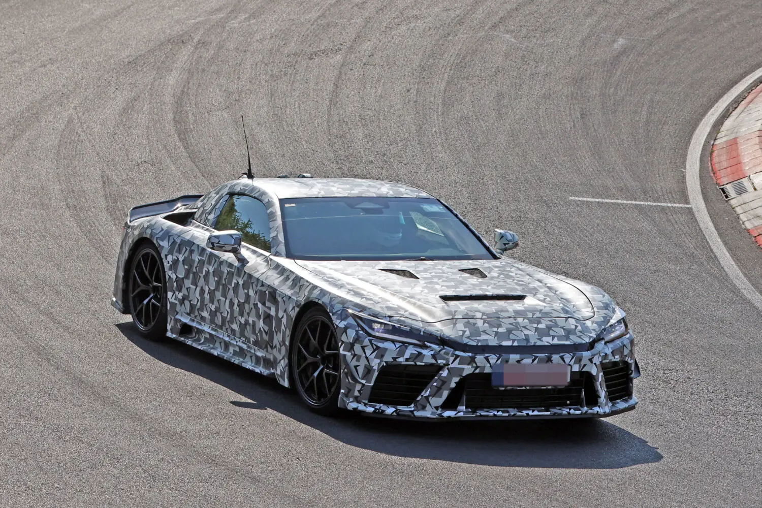 Toyota completará la gama del GR GT por abajo… y por arriba