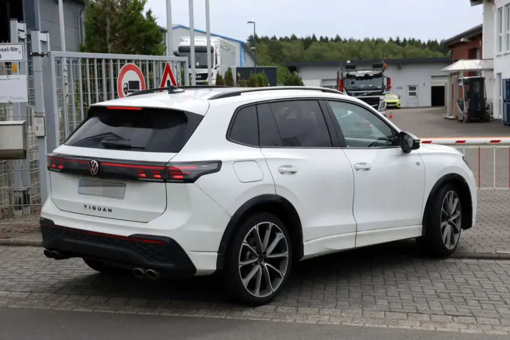 VW Tiguan R 14 Motor16