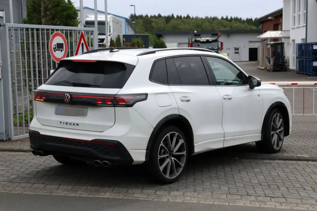VW Tiguan R 15 Motor16