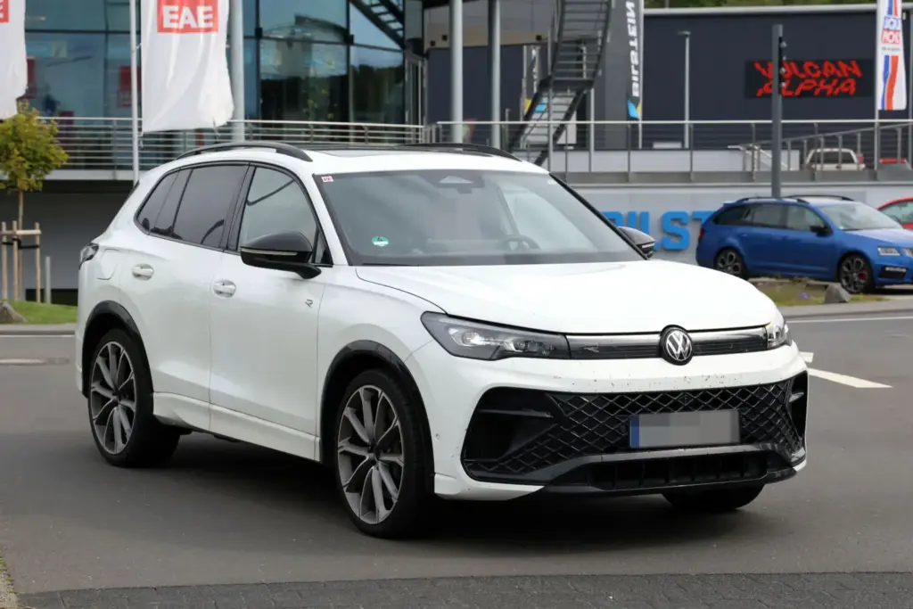 VW Tiguan R 4 Motor16