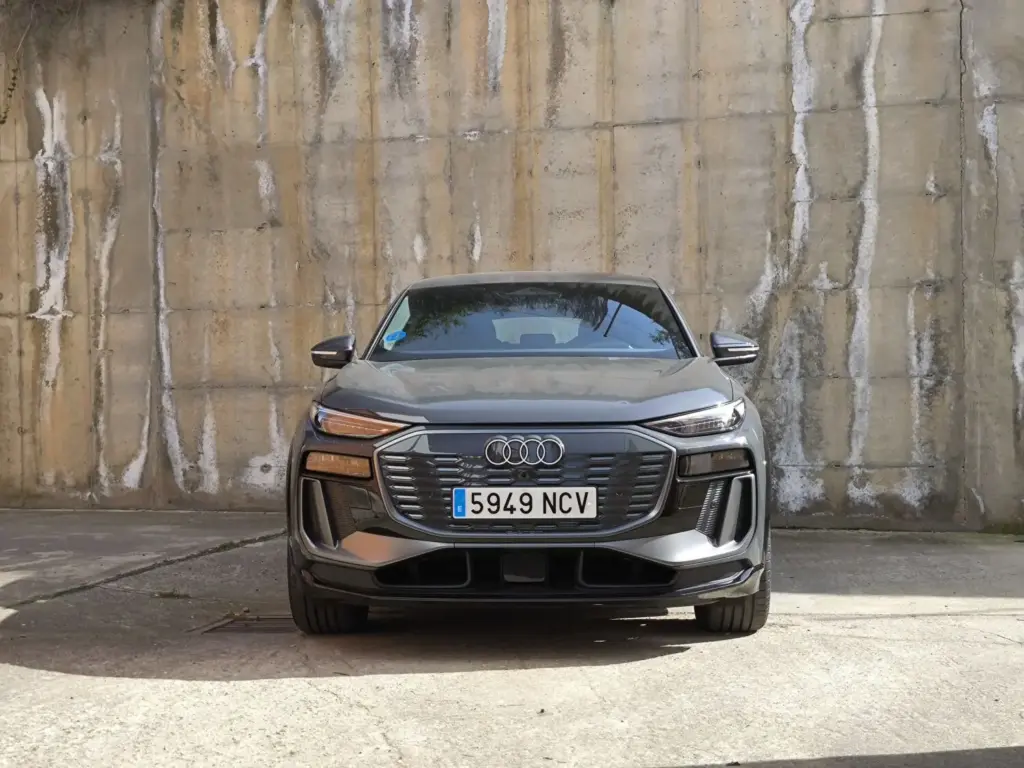 Prueba del Audi Q6 Sportback e-tron S Line 2026: Un paso adelante en la estrategia eléctrica de Audi 1 Motor16 audi q6 sportback e tron performance s line prueba motor 16 pablo j poza 20 Motor16