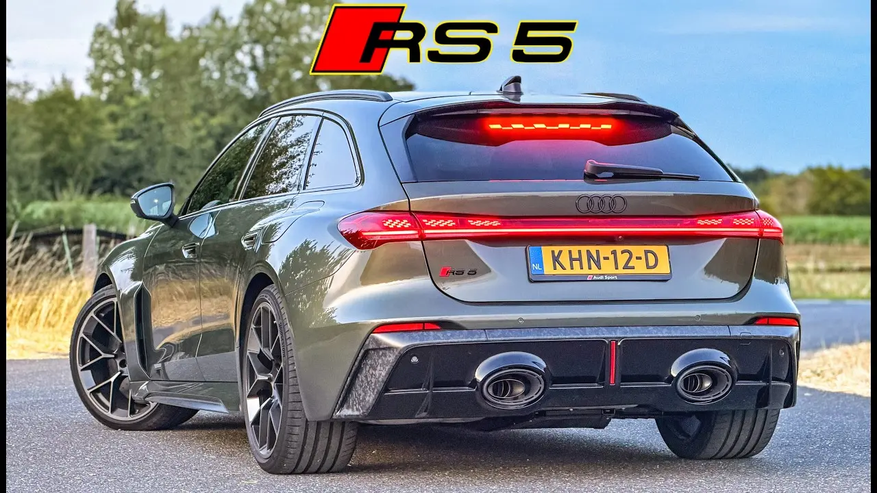 Audi RS5 Avant B10