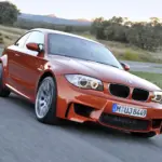 BMW Serie 1: de la tracción trasera a la era digital en cuatro actos