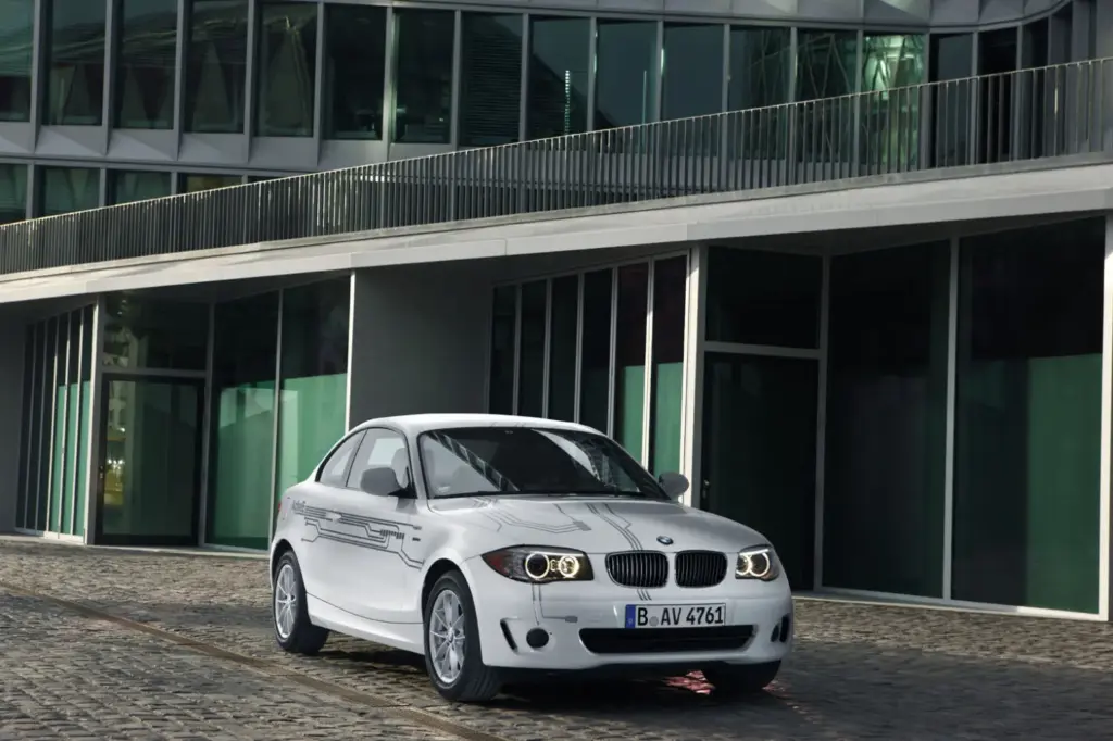 BMW Serie 1: de la tracción trasera a la era digital en cuatro actos 17 Motor16 bmw serie 1 historia 13 Motor16