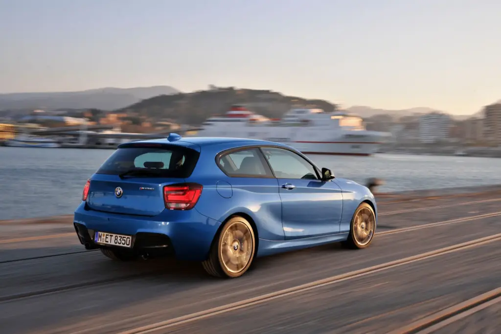 BMW Serie 1: de la tracción trasera a la era digital en cuatro actos 1 Motor16 bmw serie 1 historia 15 Motor16