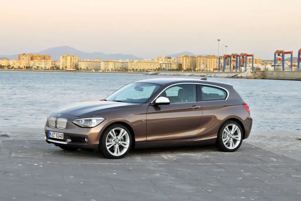 BMW Serie 1: de la tracción trasera a la era digital en cuatro actos 20 Motor16 bmw serie 1 historia 16 Motor16