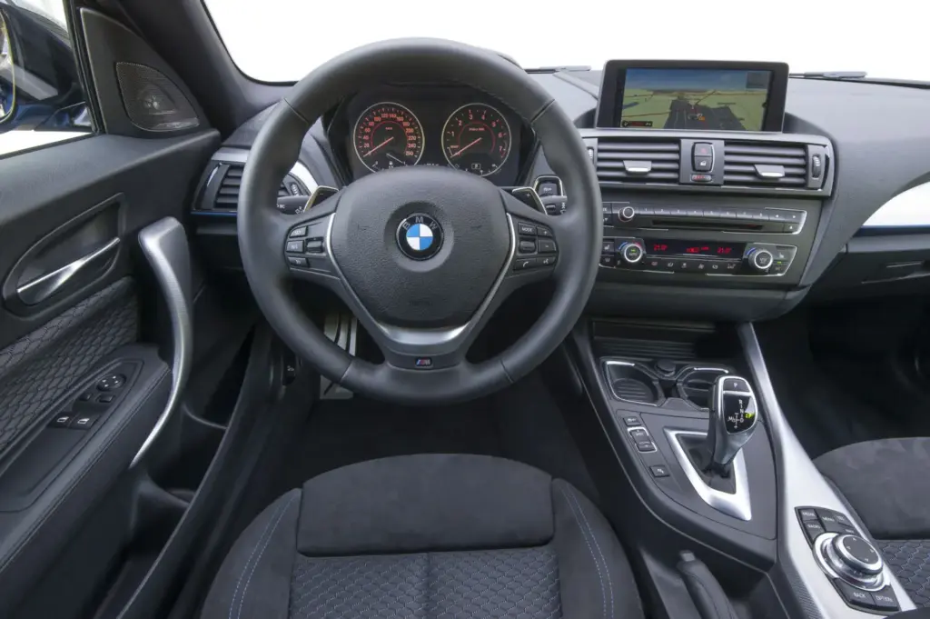BMW Serie 1: de la tracción trasera a la era digital en cuatro actos 21 Motor16 bmw serie 1 historia 17 Motor16