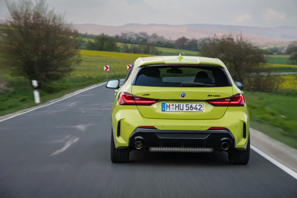 BMW Serie 1: de la tracción trasera a la era digital en cuatro actos 5 Motor16 BMW Serie 1: de la tracción trasera a la era digital en cuatro generaciones