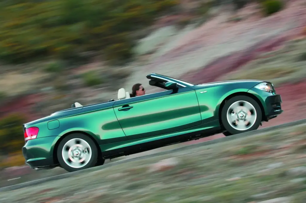 BMW Serie 1: de la tracción trasera a la era digital en cuatro actos 31 Motor16 bmw serie 1 historia 4 Motor16