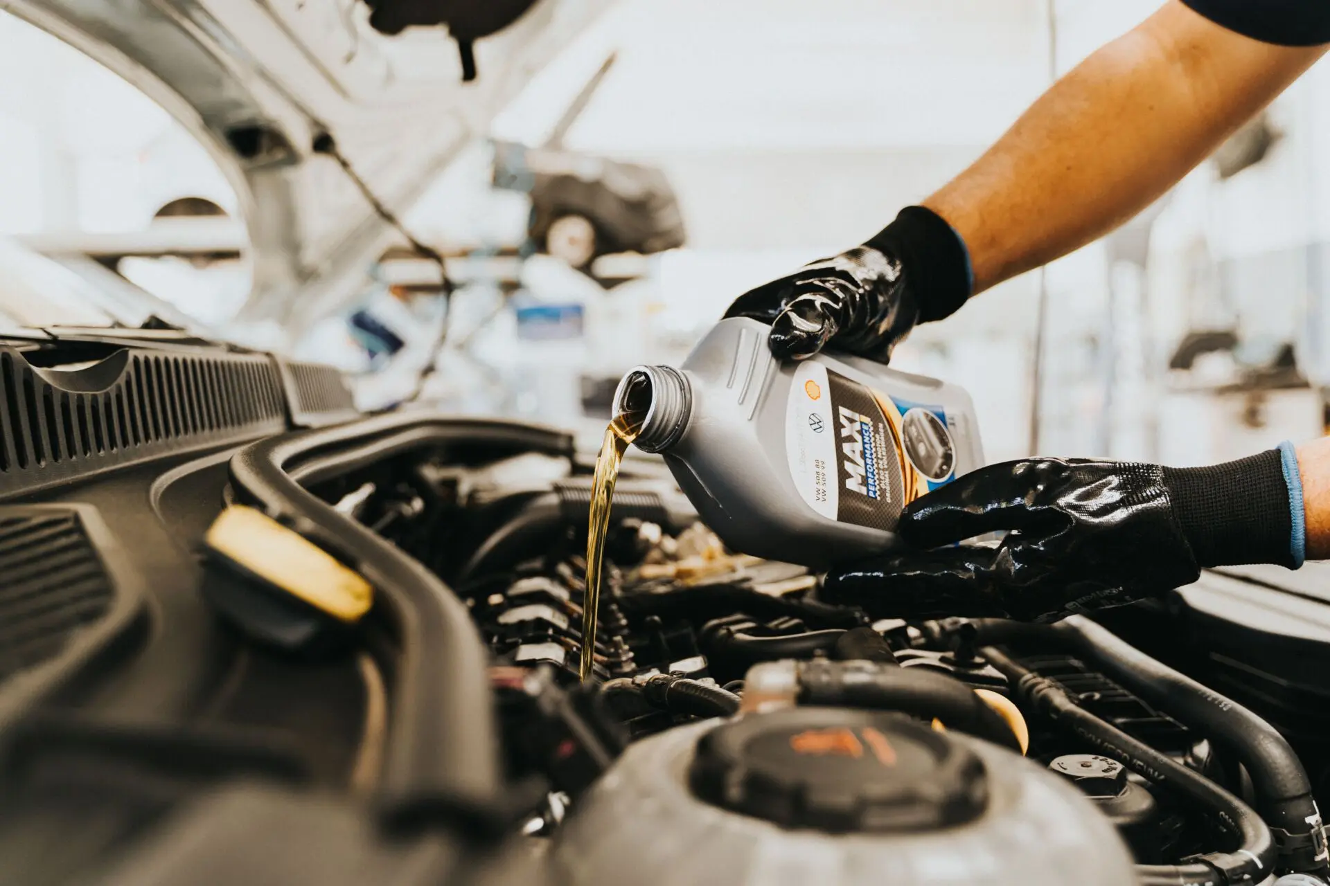 El cambio de aceite del coche EREV dura 30.000 km y ahorra cientos de euros en el taller 1 Motor16 coche EREV
