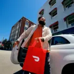 Estados Unidos: DoorDash reparte recambios originales de coche a domicilio con entrega el mismo día