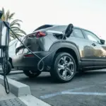 Ebro S800 híbrido enchufable 2026: SUV de 7 plazas fabricado en Barcelona sube a 279 CV y 90 km de autonomía eléctrica