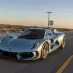 Hennessey Blackbird: El nuevo deportivo analógico, atmosférico y manual que rinde culto al placer de conducir